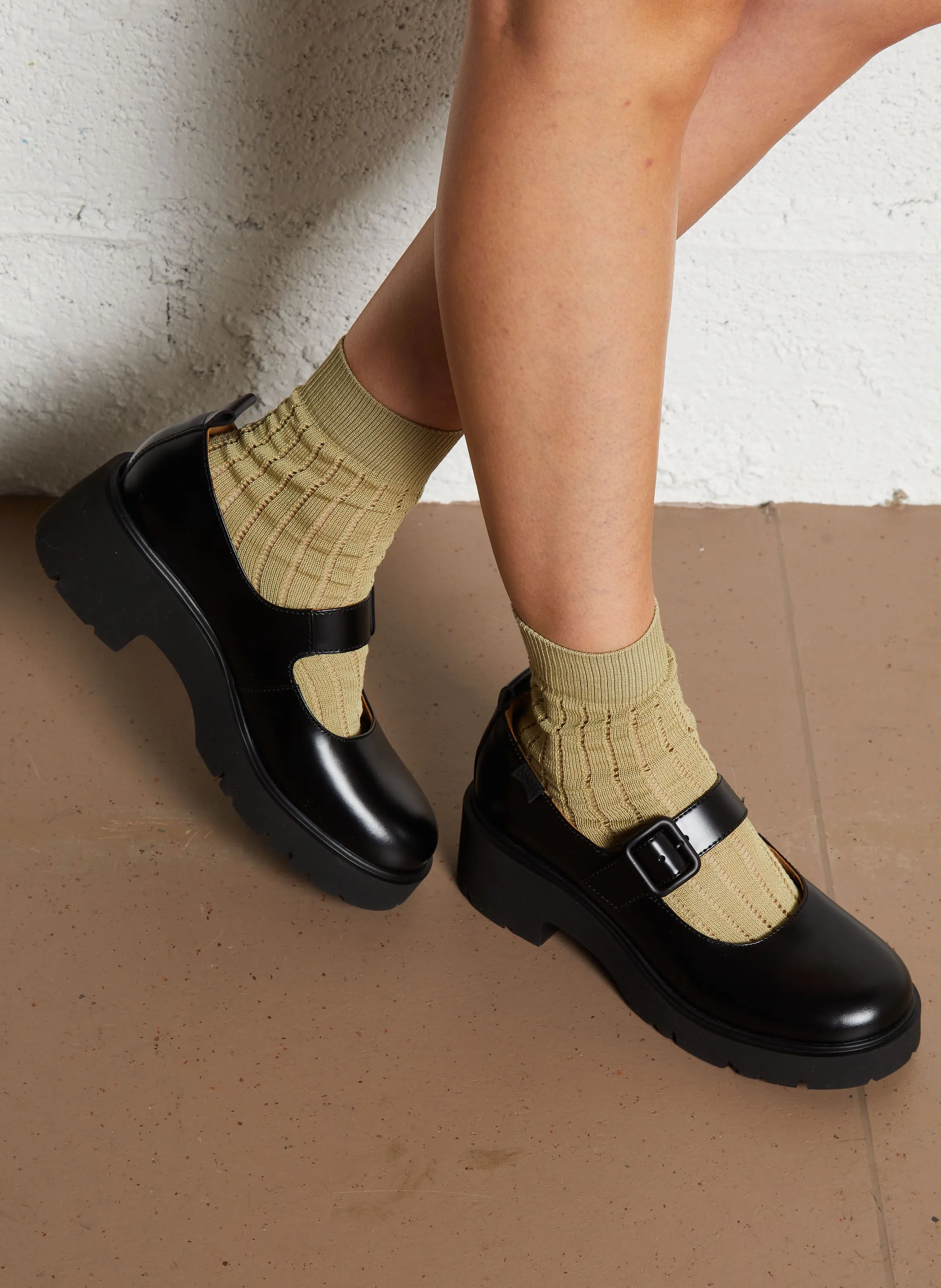CAMPER MILAH - Zapatos de cuña de cuero en negro