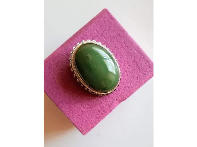 inconnue Colgante ovalado / broche en plata con cabujón de piedra jade 
