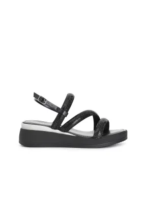 sandalias asimétricas con pedrería black